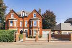 Beautifully Renovated Six-Bedroom Townhouse in King's Lynn