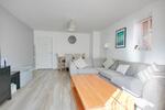 WEST END! PRIVATE BALCONY! STUNNING 19FT LOUNGE DINER!