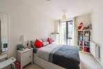 Deauville Close, Canary Wharf, London, E14